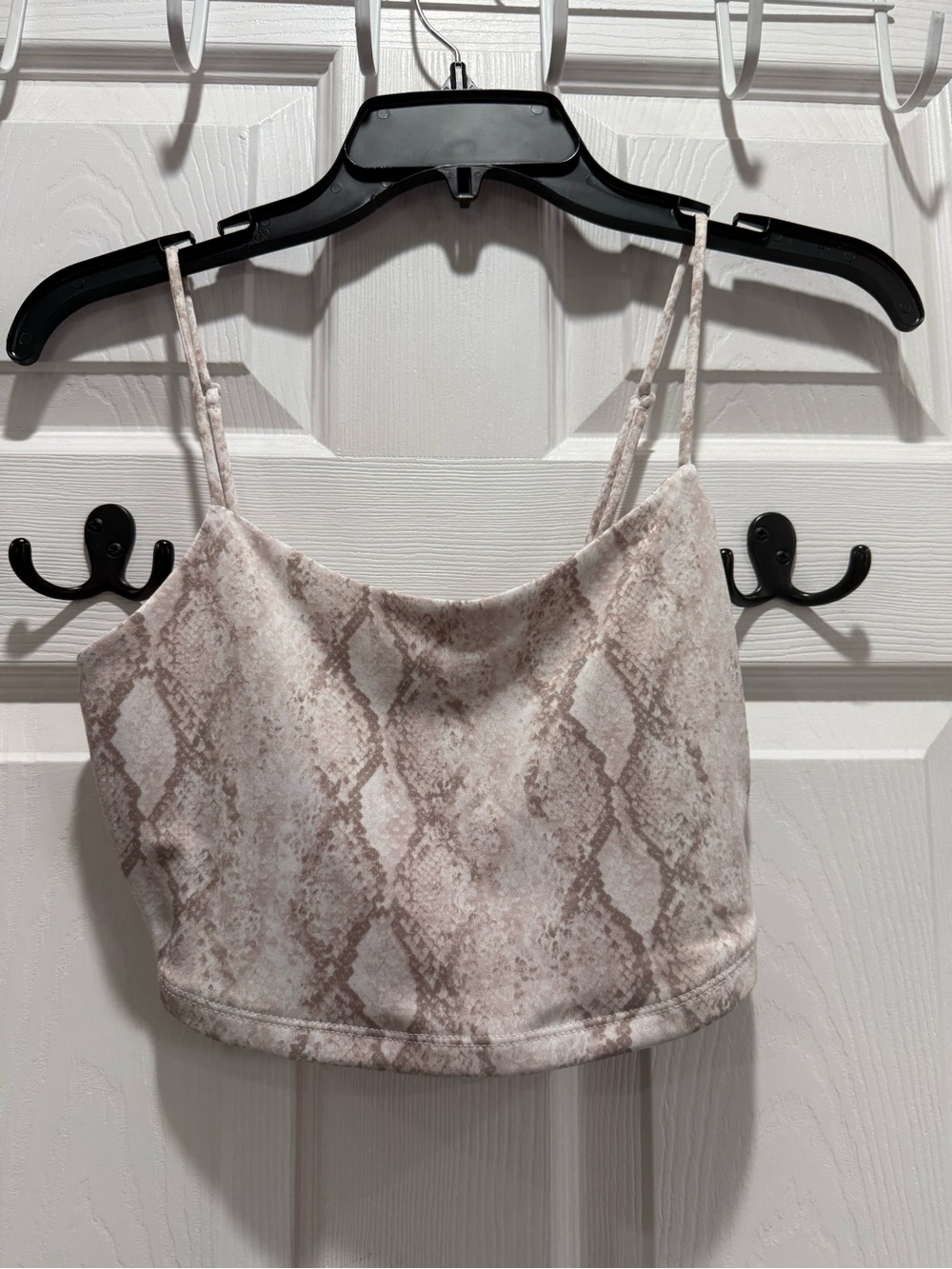 Forever 21 Beige and Taupe Snake-Print Cropped Cami